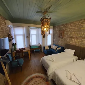 https://balat-historical-luxury-istanbul.istanbul-turkeyhotels.com