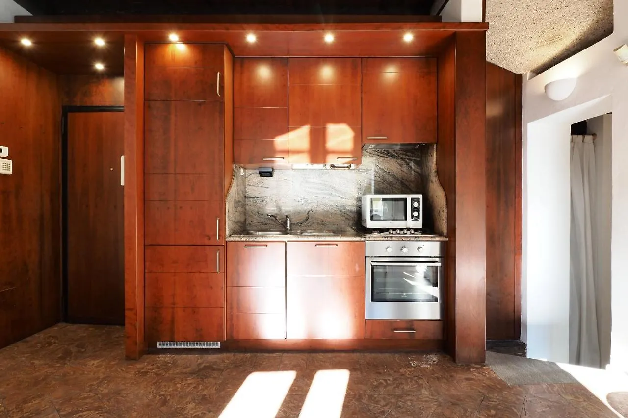 מילאנו Mila Apartments Magenta 0*,  איטליה